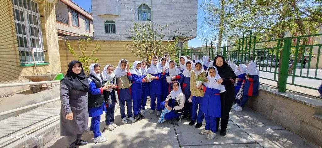 1 بزرگداشت روز زمین پاک در مراکز کانون آذربایجان شرقی