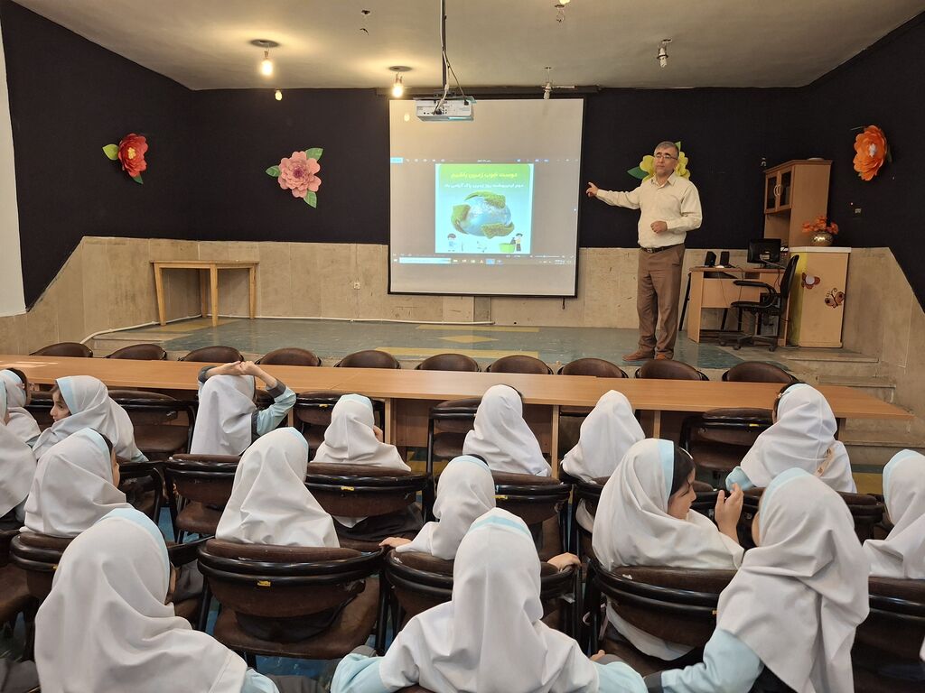 گرامیداشت روز زمین پاک در مراکز فرهنگی و هنری کانون استان قزوین