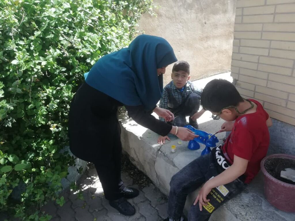 اجرای برنامه «با هر دانه آینده را بکاریم» در مراکز همدان