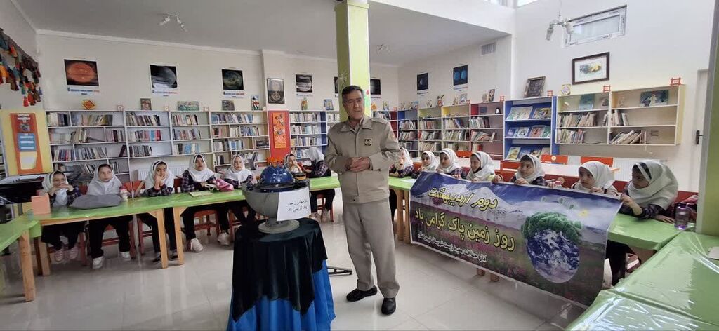 اجرای برنامه «با هر دانه آینده را بکاریم» در مراکز همدان