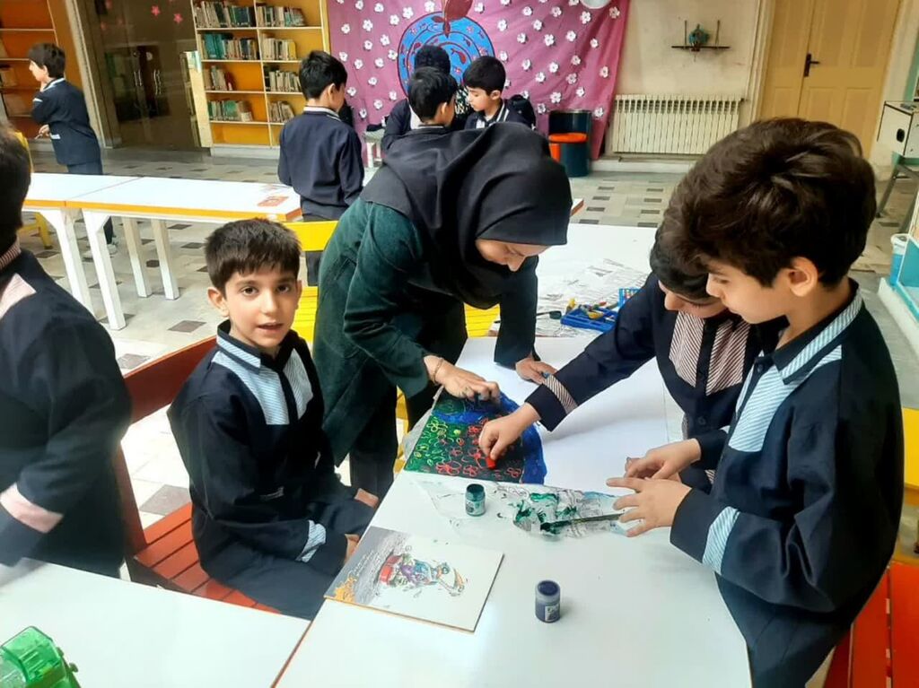 اجرای برنامه «با هر دانه آینده را بکاریم» در مراکز همدان