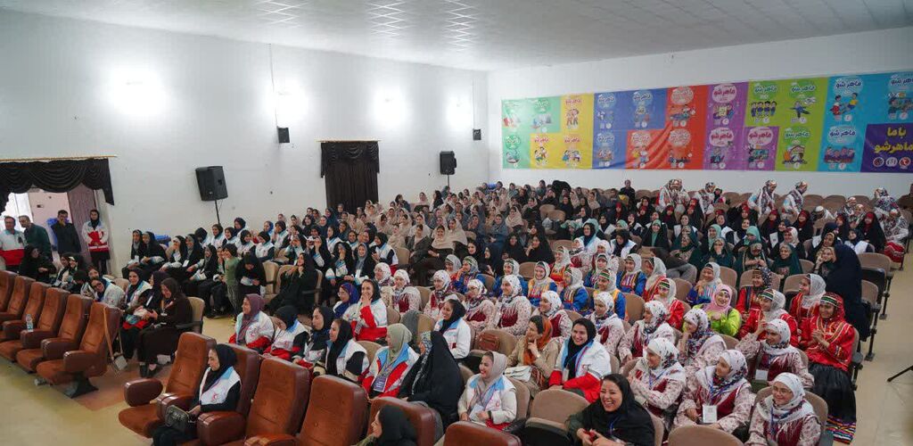 گروه سرود کانون در بخش خلاقیت و اصالت هنری رتبه برتر جشنواره آوای هلال را کسب کرد