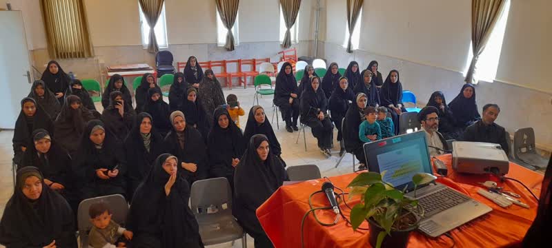 نشست تخصصی ترویج عفاف و حجاب در مراکز کانون استان مرکزی