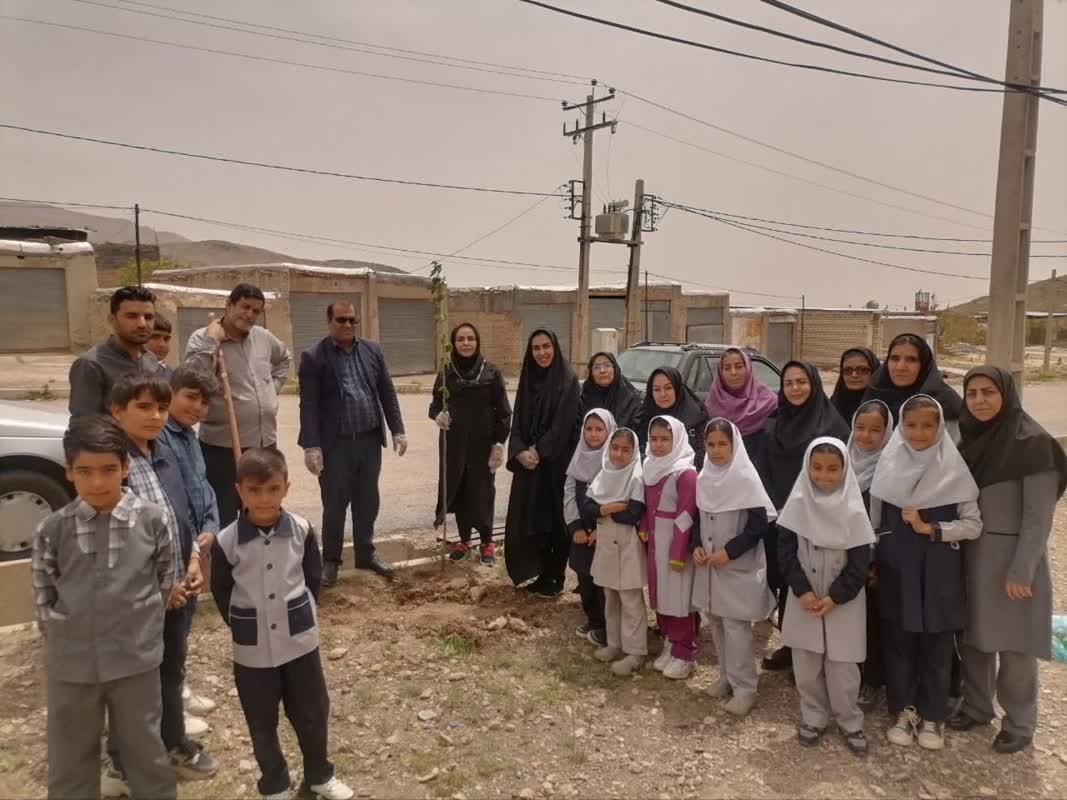 دورهمی باشگاه کتابخوانی مربیان کانون شهرستانهای دلیجان و محلات