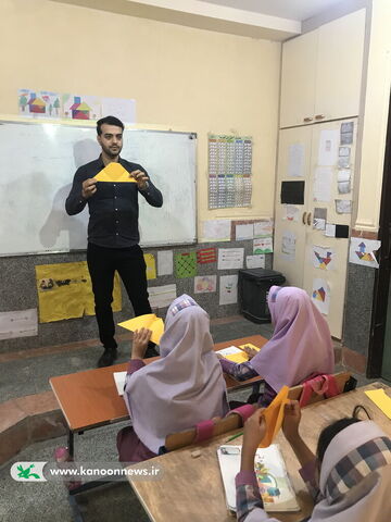 کتابخانه سیارروستایی تنگستان میهمان کودکان روستای لیلک شد