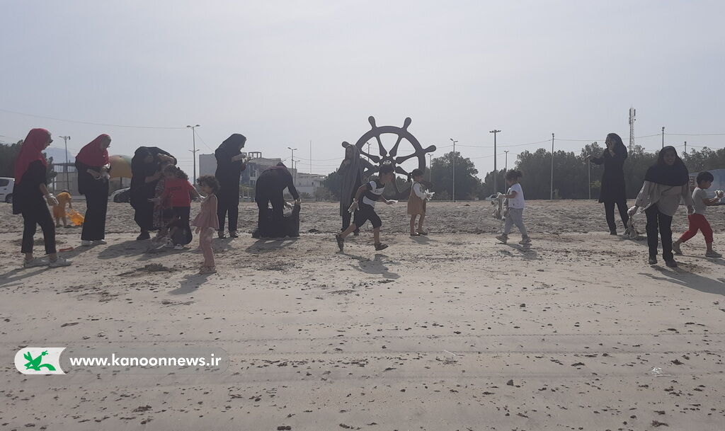 اعضا کانون ساحل عسلویه را پاکسازی کردند