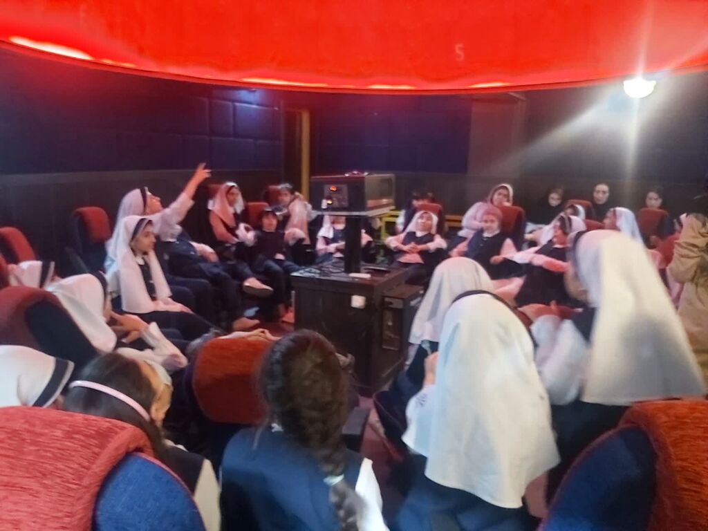 گرامیداشت «هفته جهانی نجوم و زمین پاک» و «روزدختر» در مراکز البرز