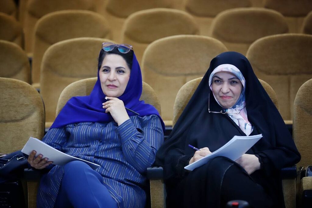 کارشناس و اعضای کانون استان تهران در لیست برگزیدگان جشنواره قصهگویی نهال امید