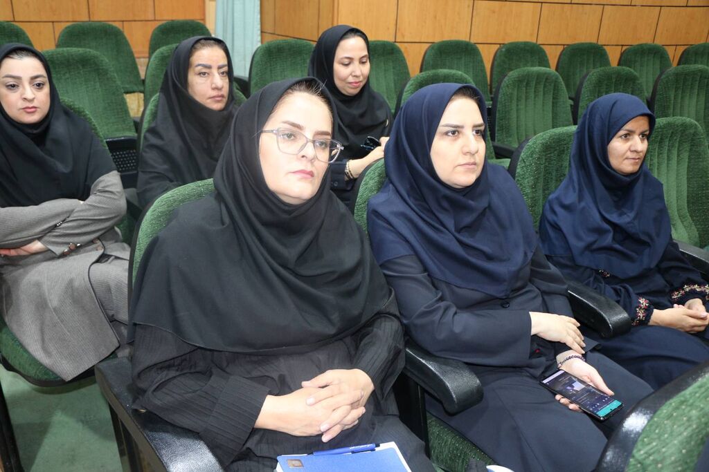 ظرفیتهای  تربیتی «گلستان سعدی» برای یادگیری کودکان در کانون فارس بررسی شد