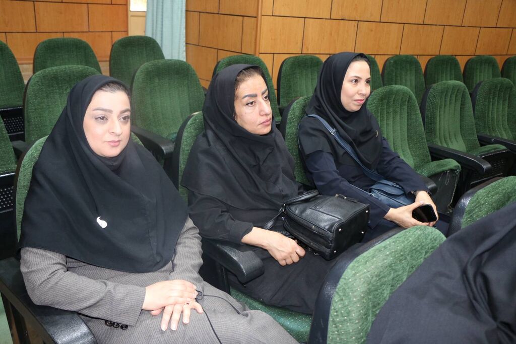 ظرفیتهای  تربیتی «گلستان سعدی» برای یادگیری کودکان در کانون فارس بررسی شد