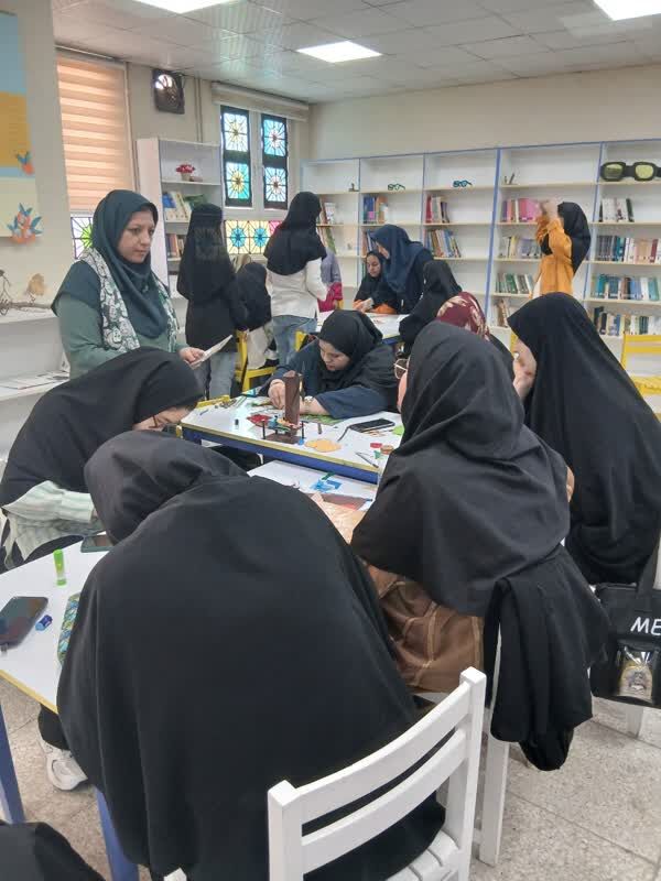 بازدید دانشجویان تربیت کودک از مرکز فرهنگی شماره ۱۰ مشهد