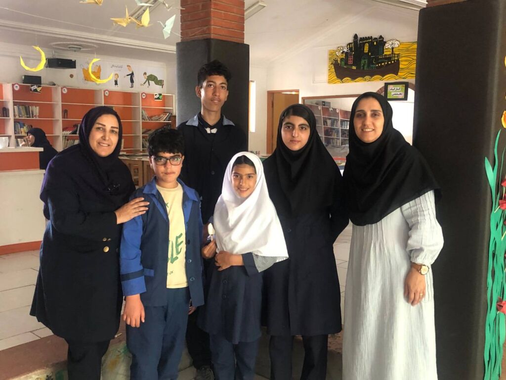 چشمم در کانون باز شد؛ داستان نرجس حق شناس مربی مسئول کانون ساری