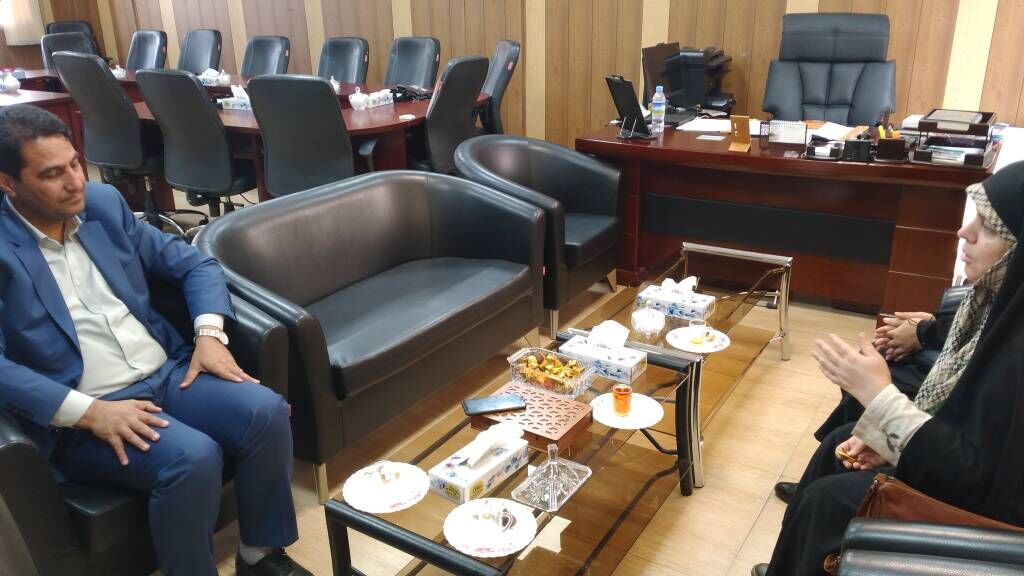 نشست صمیمانه سرپرست کانون استان تهران با فرماندار پیشوا