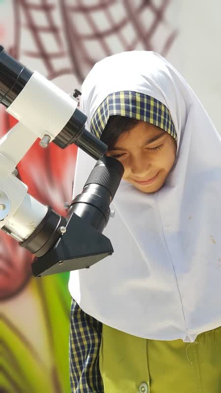 ملاقات دختران میناب با تنها ستاره منظومه شمسی