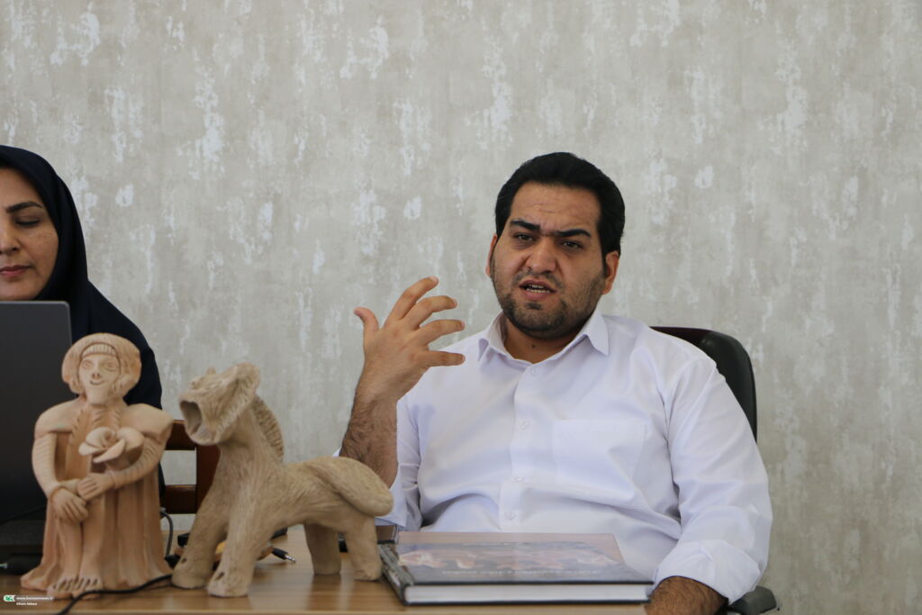 سمنان کارگاههای سفال کانون سمنان با رویکرد پژوهشی و با همکاری مربیان خلاق و هنرمند رونق میگیرند