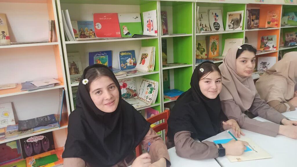 ویژه برنامه گلهای بابونه در مجتمع آفرینش برگزار شد