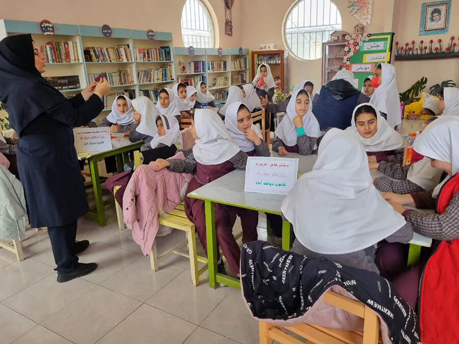 مراکز کانون نمین و دولتآباد میزبان برنامههای روز دختر در سالروز میلاد حضرت معصومه (س) شدند