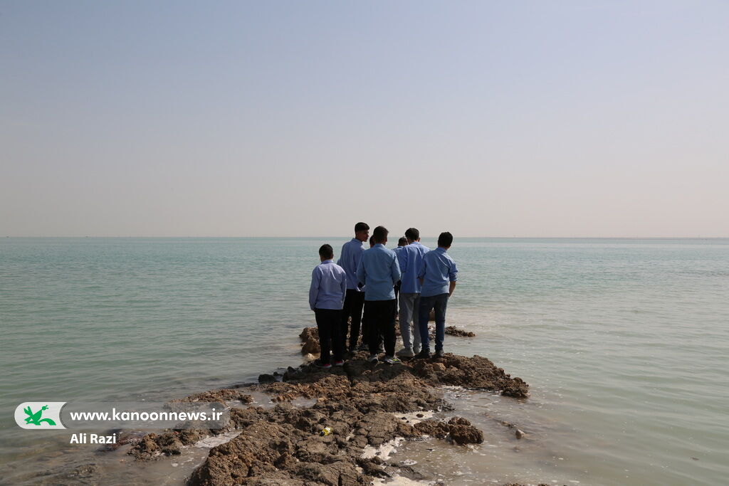 نوجوانان بوشهری در خور سلطانی روز ملی خلیج فارس را گرامی داشتند