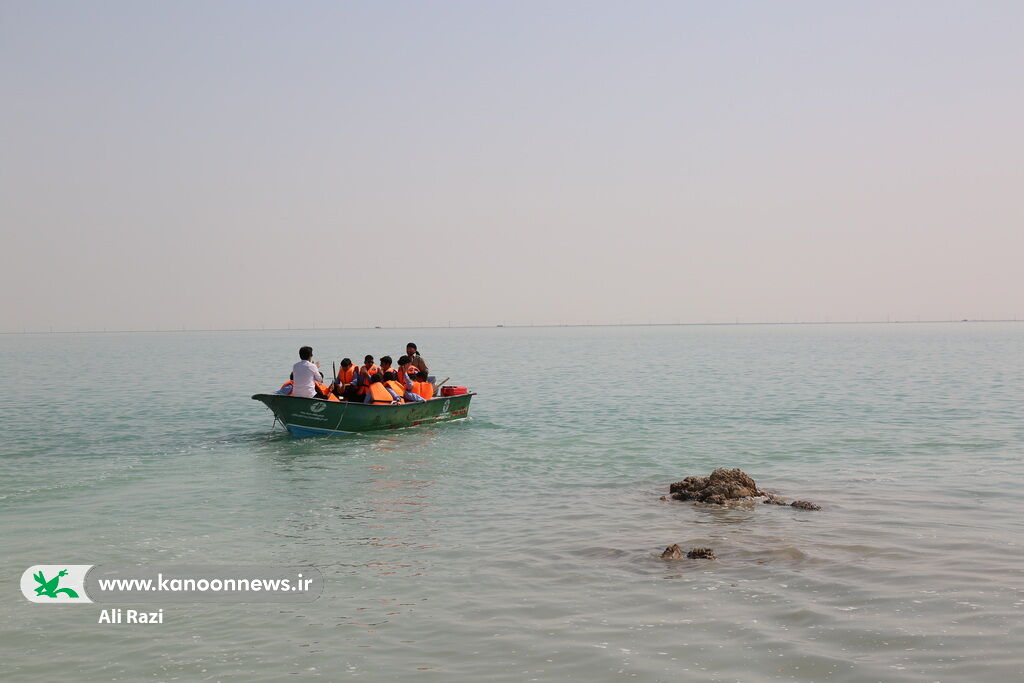 نوجوانان بوشهری در خور سلطانی روز ملی خلیج فارس را گرامی داشتند