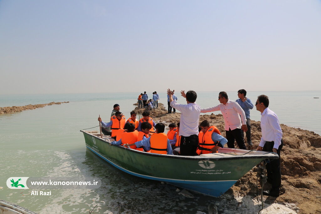 نوجوانان بوشهری در خور سلطانی روز ملی خلیج فارس را گرامی داشتند