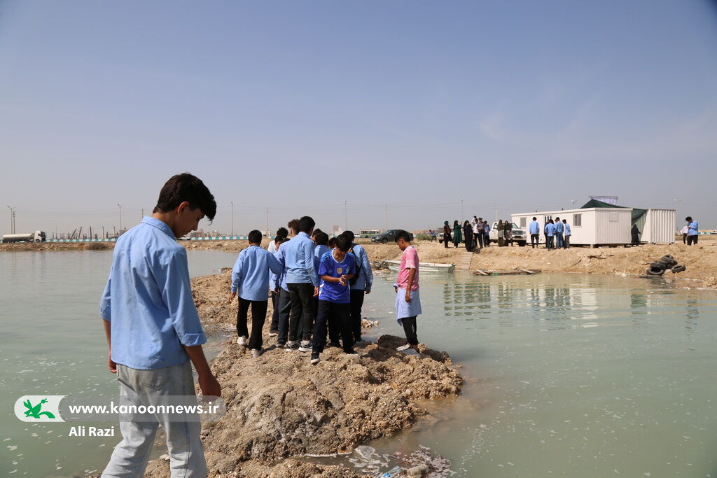 نوجوانان بوشهری در خور سلطانی روز ملی خلیج فارس را گرامی داشتند