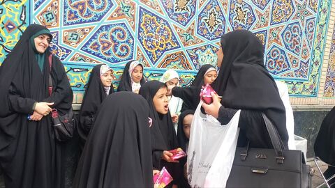 اعضا دختر مرکز فرهنگی شماره 5 مشهد به زیارت حرم مطهر رضوی رفتند