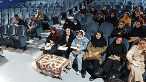 برنامه دو پنجره در کانون پرورش فکری کودکان و نوجوانان استان کرمانشاه در راستای تقویت فعالیت‌های ادبی و همنشینی پدید‌آورندگان ادبیات کودک و نوجوان با مخاطبان، با حضور بابک نیک‌طلب شاعر و نویسنده نامی ا