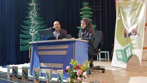 برنامه دو پنجره در کانون پرورش فکری کودکان و نوجوانان استان کرمانشاه در راستای تقویت فعالیت‌های ادبی و همنشینی پدید‌آورندگان ادبیات کودک و نوجوان با مخاطبان، با حضور بابک نیک‌طلب شاعر و نویسنده نامی ا