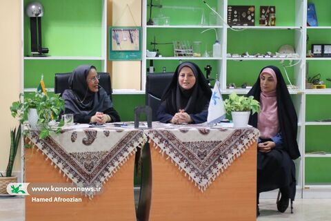 برنامه دوپنجره با حضور مریم کوچکی در کانون مازندران