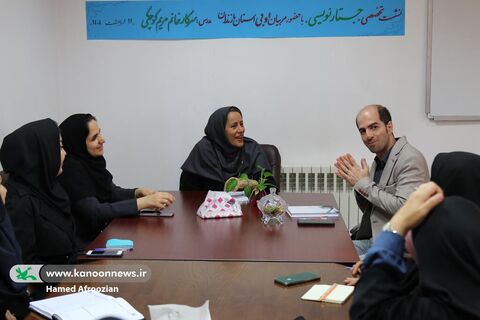 برنامه دوپنجره با حضور مریم کوچکی در کانون مازندران