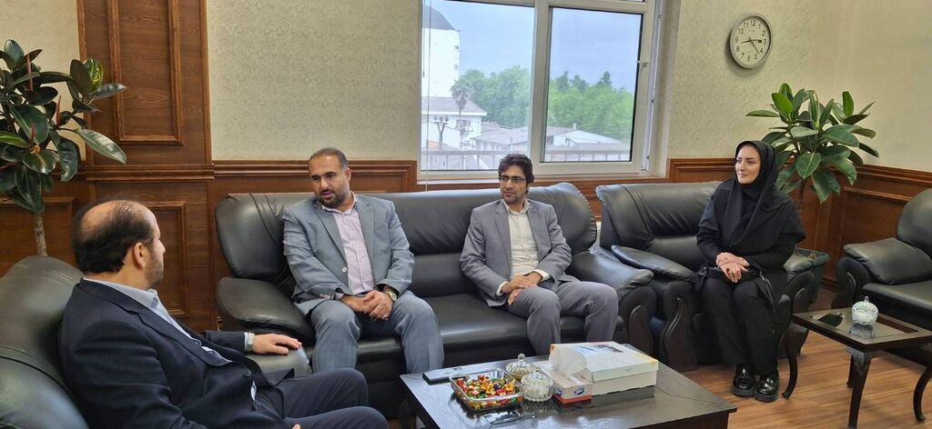 دیدار مدیرکل کانون پرورش فکری مازندران با فرماندار نوشهر؛ تأکید بر گسترش فعالیت‌های فرهنگی 