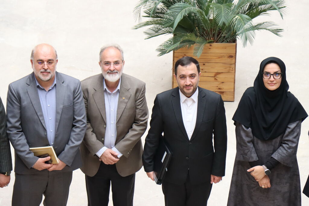 دیدار مدیرعامل کانون و دبیرکل نهاد کتابخانههای عمومی کشور تأکید بر همافزایی و فعالیتهای مشترک کانون و نهاد کتابخانهها در حوزه کودک