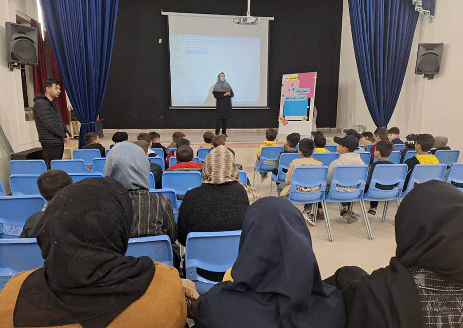سه مرکز فرهنگی هنری کانون در استان اردبیل هفته نجوم را گرامی داشتند
