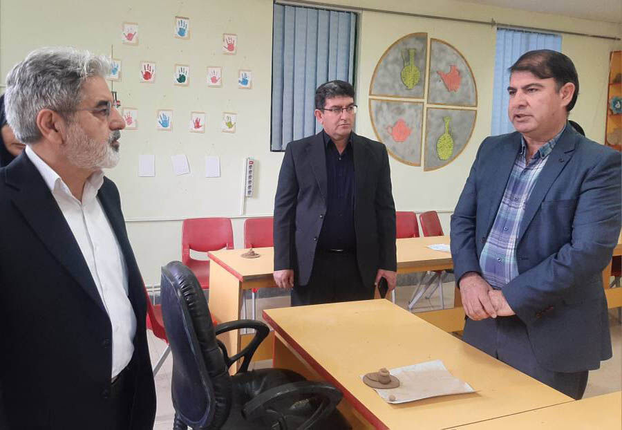 بازدید نماینده مردم پارسآباد، بیلهسوار و اصلاندوز از مراکز کانون پرورش فکری در پارسآباد