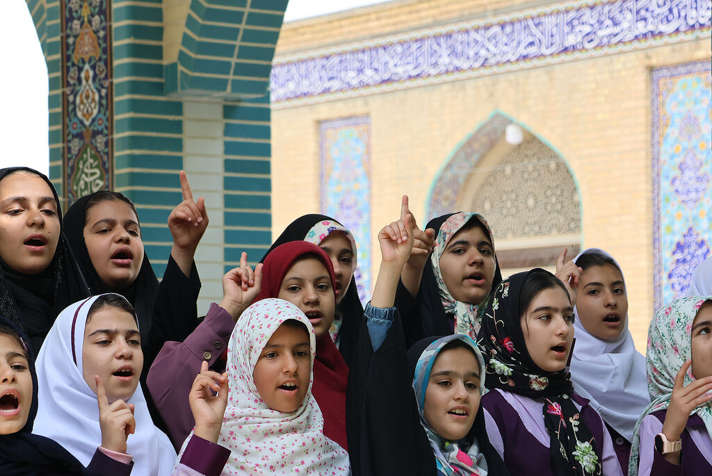 پیک امید کانون چهارمحال و بختیاری به روستای دستگرد رسید