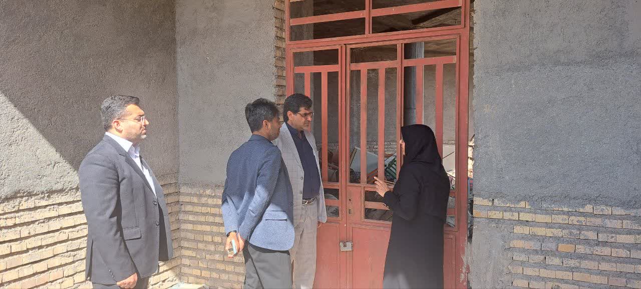 نشست مدیرکل کانون پرورش فکری با فرماندار و رئیس شورای شهر رودان برای راهاندازی مرکز فرهنگیهنری کانون