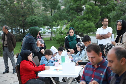 شب علم و نجوم، همراه کارگاه های آموزشی جهت یابی و صور فلکی ، آشنایی با فرا سیارات ، آموزش چرخش سیارات به دور و خورشید ، بازدید از موزه کودک ، رصد ماه و مشتری و همچنین برپایی ایستگاه های کاغذ و تا ، نقاشی در مرکز شهید فرخی ارومیه