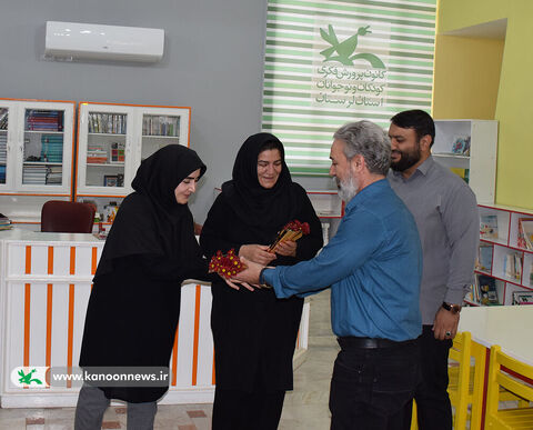 تجلیل مدیرکل کانون لرستان از مربیان