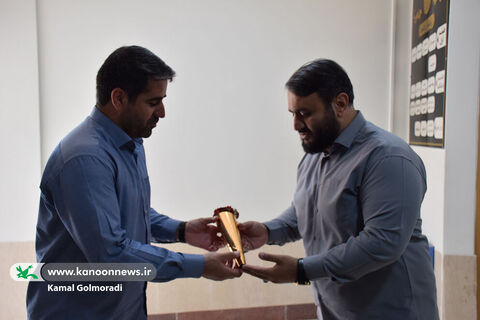 تجلیل مدیرکل کانون لرستان از مربیان
