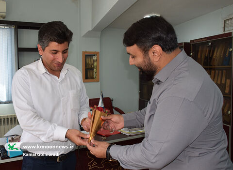 تجلیل مدیرکل کانون لرستان از مربیان