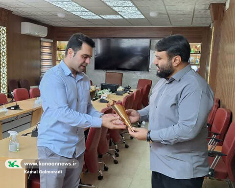 تجلیل مدیرکل کانون لرستان از مربیان