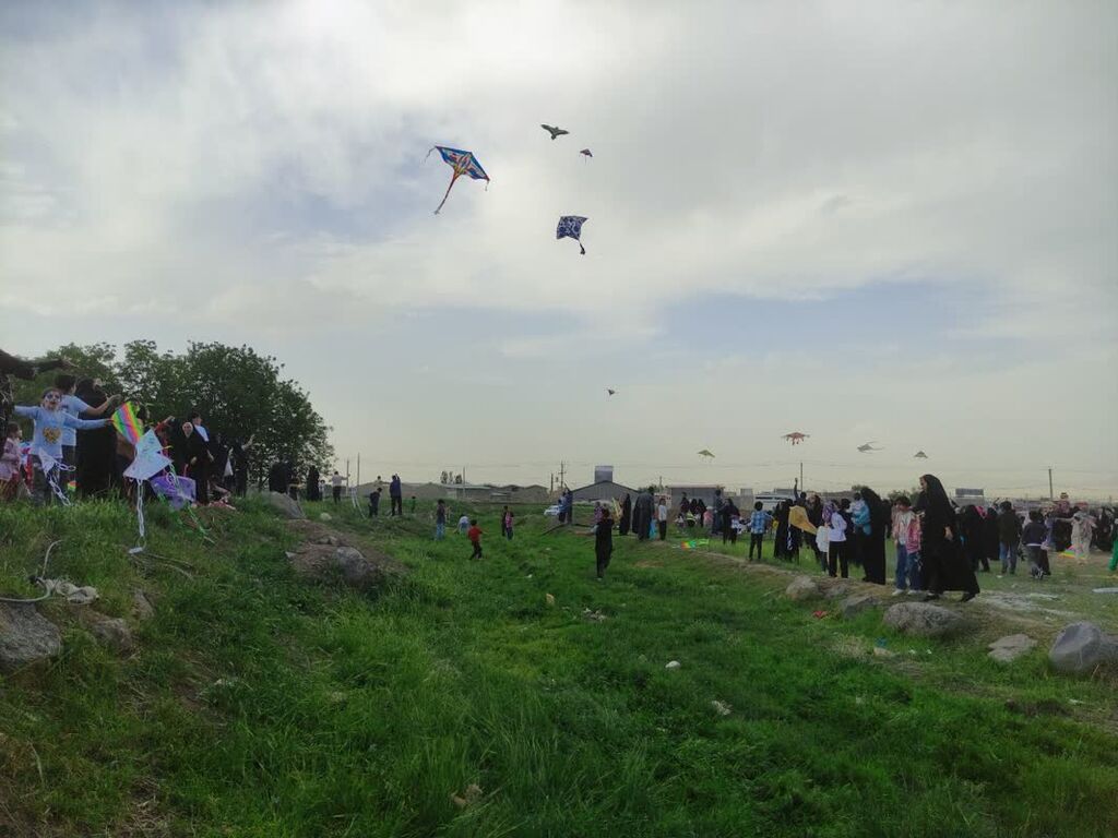 جشن بادبادکها به همت مرکز فرهنگی-هنری مریانج برگزار شد