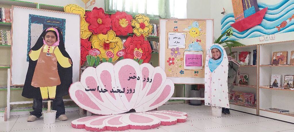 قصه، هنر و نشاط در بزرگداشت دهه کرامت و روز دختر در مراکز فرهنگی فارس