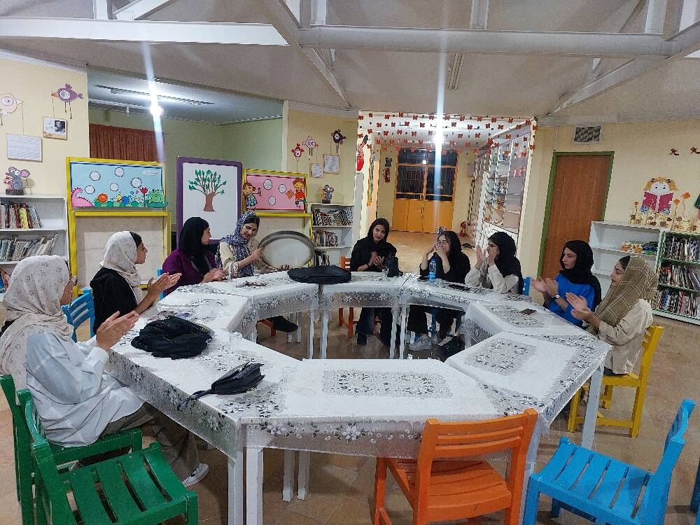 قصه، هنر و نشاط در بزرگداشت دهه کرامت و روز دختر در مراکز فرهنگی فارس