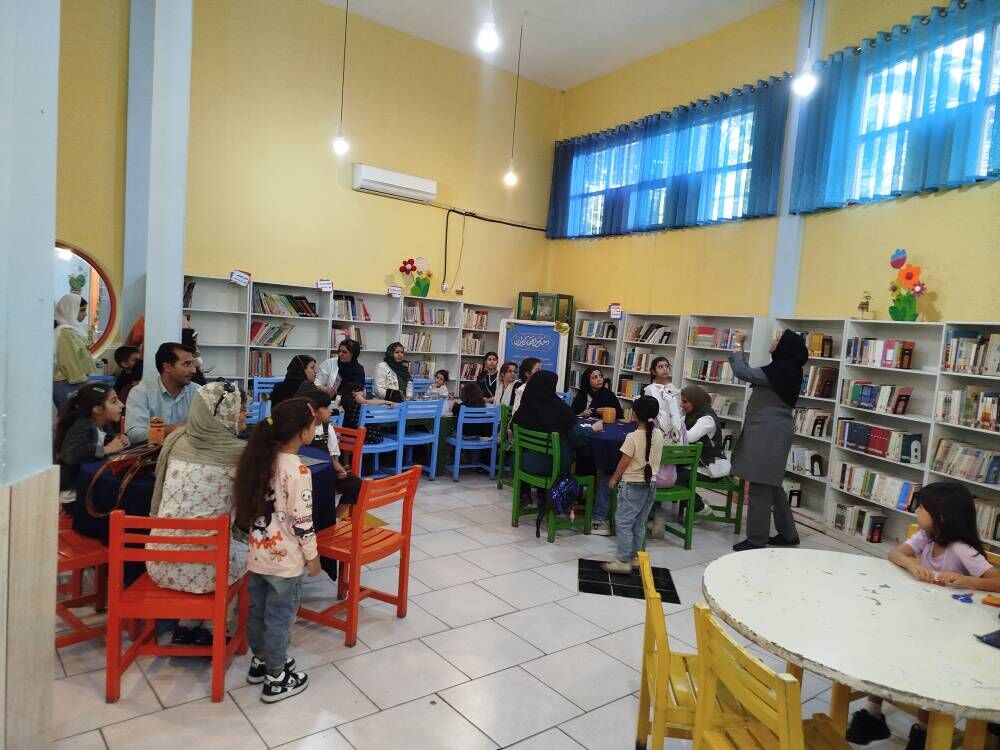 قصه، هنر و نشاط در بزرگداشت دهه کرامت و روز دختر در مراکز فرهنگی فارس