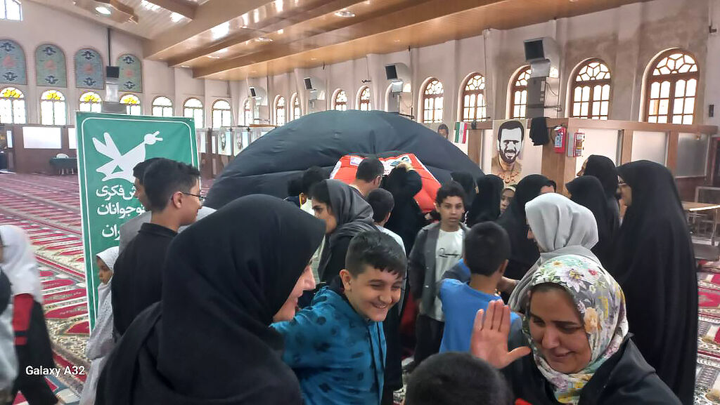 برپایی گنید آسمان نما در مصلای جمعه ساری