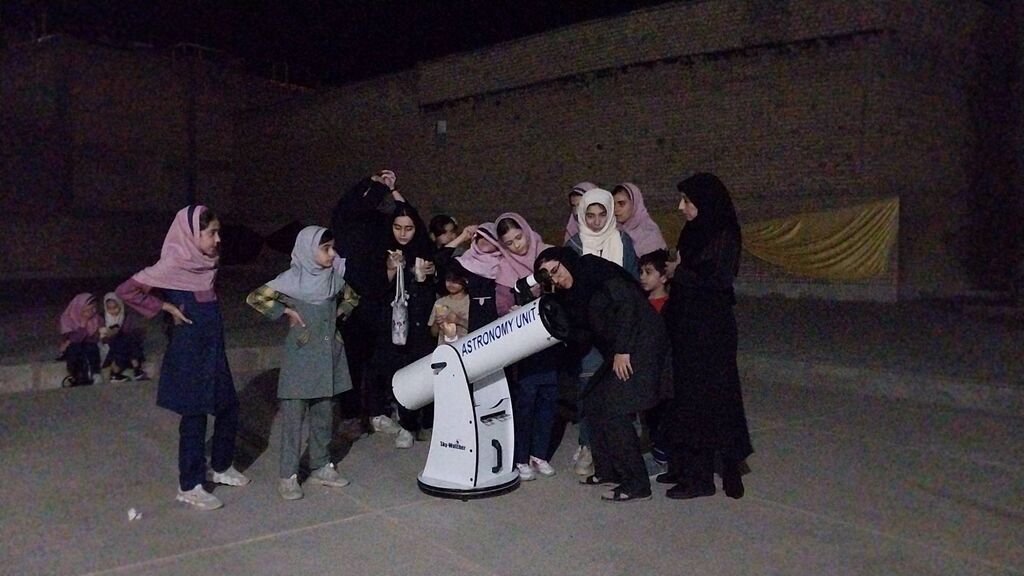 سفر علمی کودکان و نوجوانان کانون فارس به کهکشانها در هفته جهانی نجوم سفر علمی کودکان و نوجوانان کانون فارس به کهکشانها در هفته جهانی نجوم