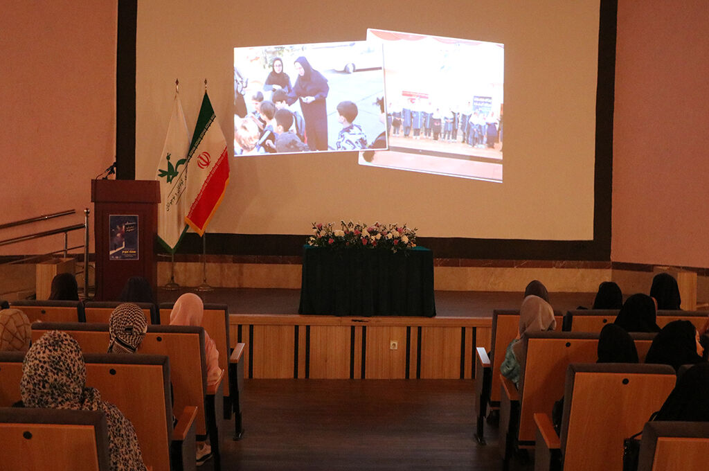 همایش «ستارگان دانش» در کانون رشت برگزارشد