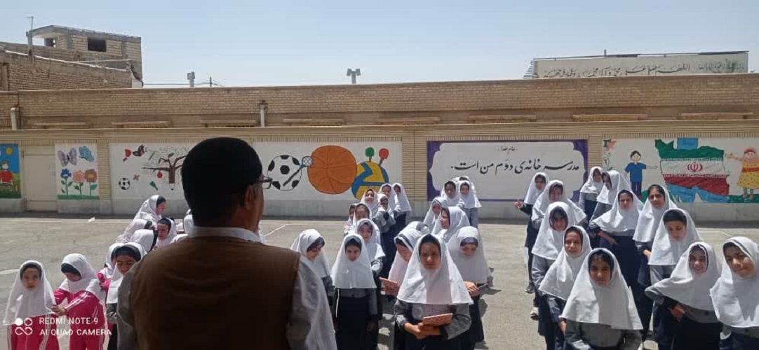 پیک امید کانون استان اصفهان به روستای زفره از توابع شهرستان کوهپایه رفت