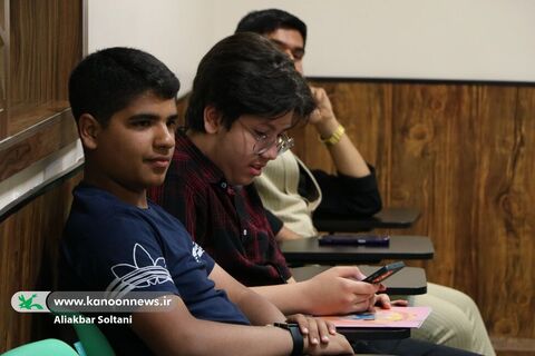 کتاب «قصههای امیرعلی و باباش» در نشست «گلبرگ» بررسی شد